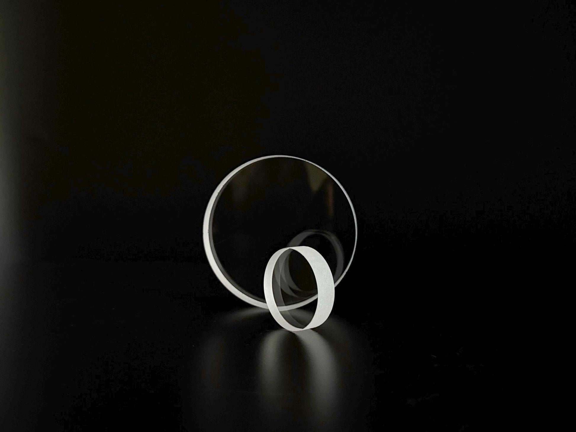 Precision optical flat mounted for interferometric testing