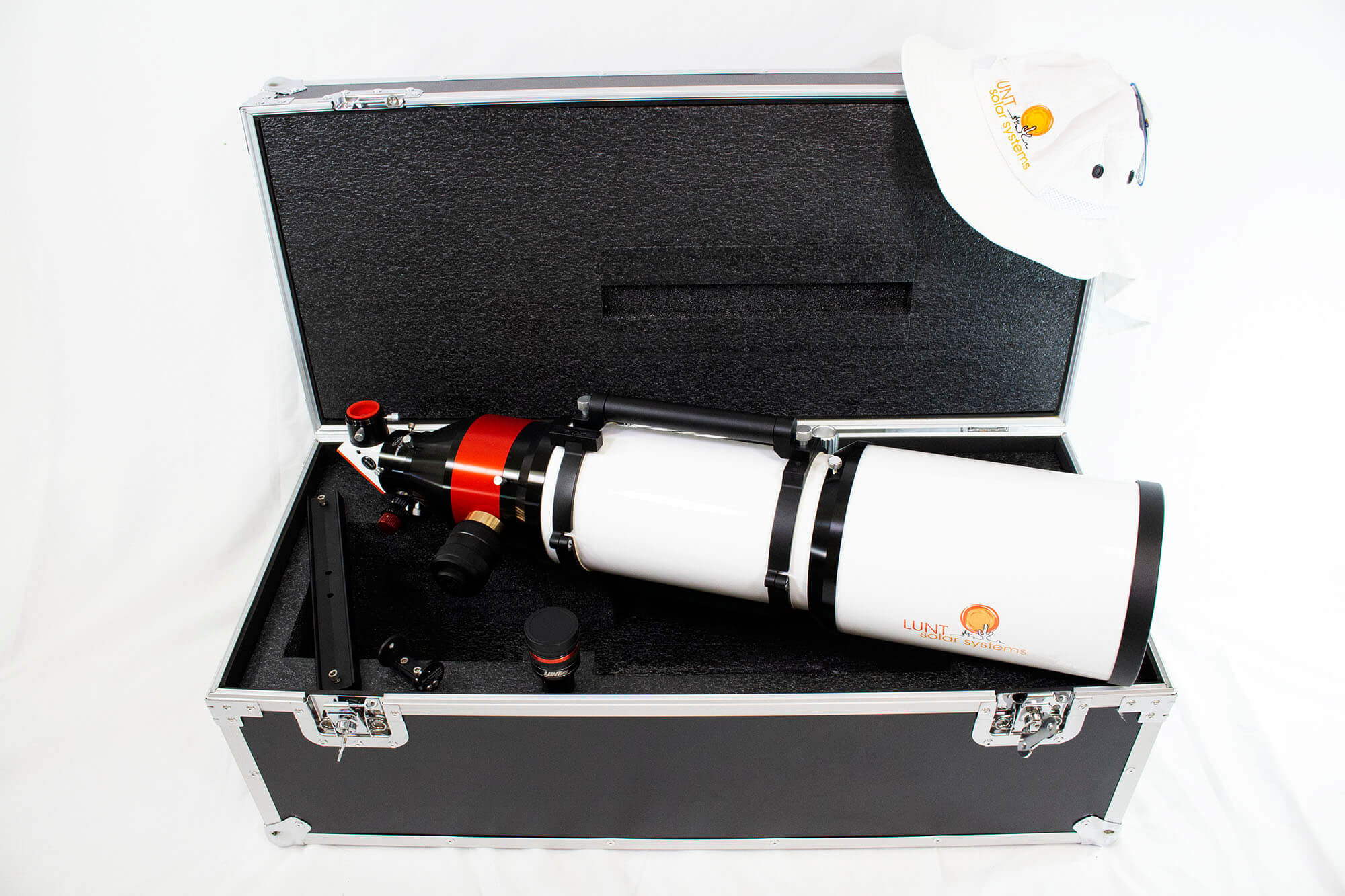 Lunt 152mm Solar Telescope with 18mm Blocking Filter - Pro Package