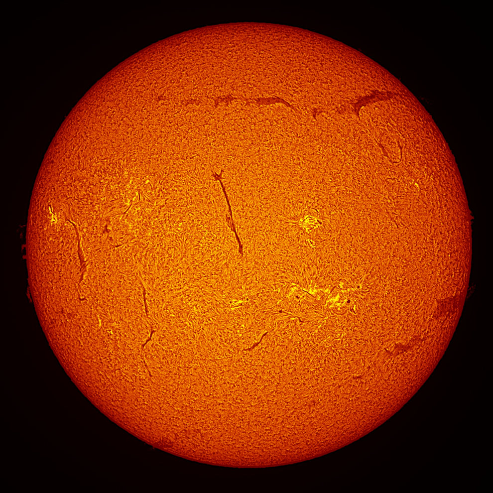 Filaments Floating – Lunt Solar Systems